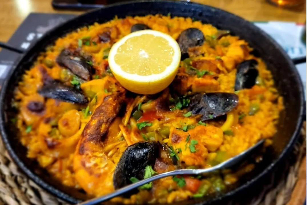 1 polar bear on snow covered ground during daytime