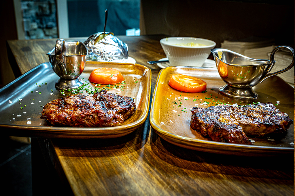 4 panda eating bamboo